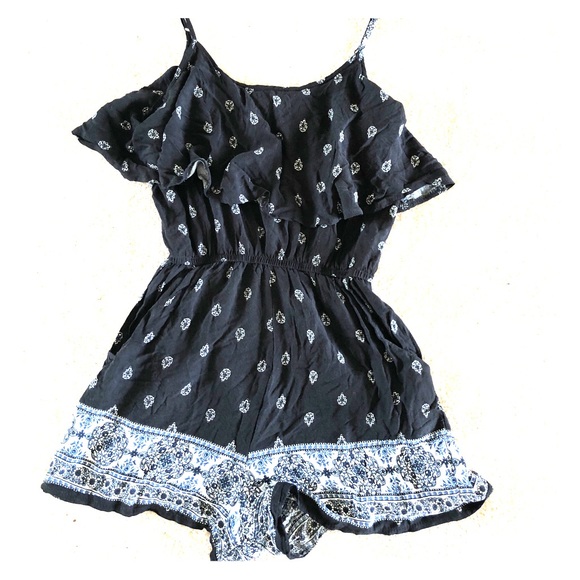 Pants - Cute spaghetti strap romper!!